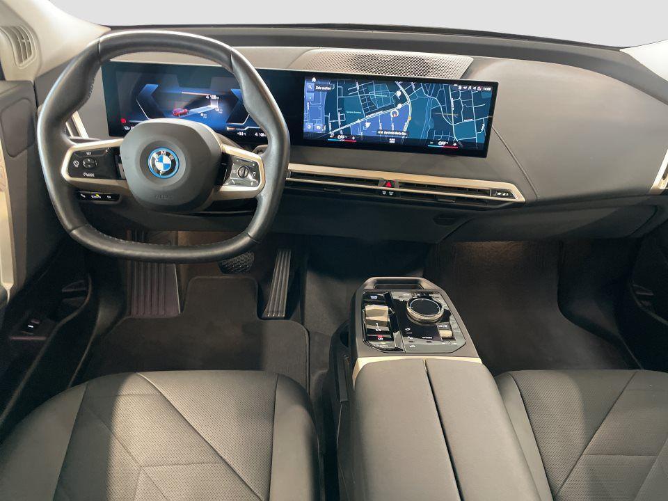 BMW iX xDrive40