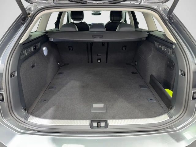 Volkswagen Passat 1.5 eTSI DSG Variant