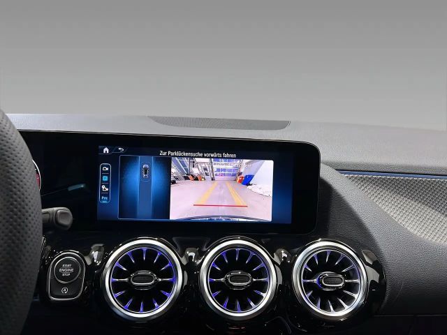 Mercedes-Benz GLA 200 AMG Line