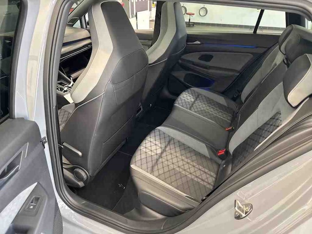 Volkswagen Golf 1.5 eTSI DSG Variant