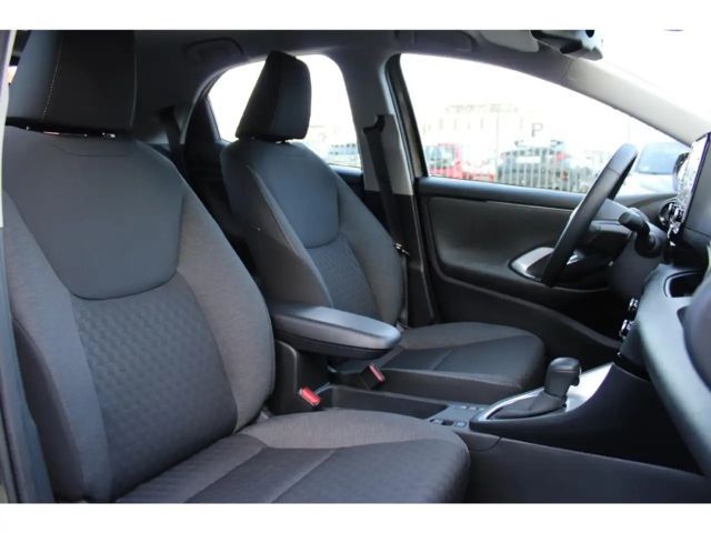 Toyota Yaris Hatchback Hybride Team D