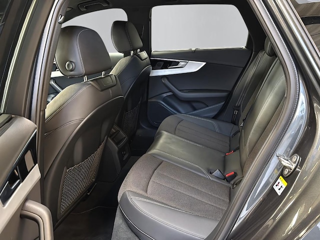 Audi A4 40 TFSI Avant Quattro S-Tronic