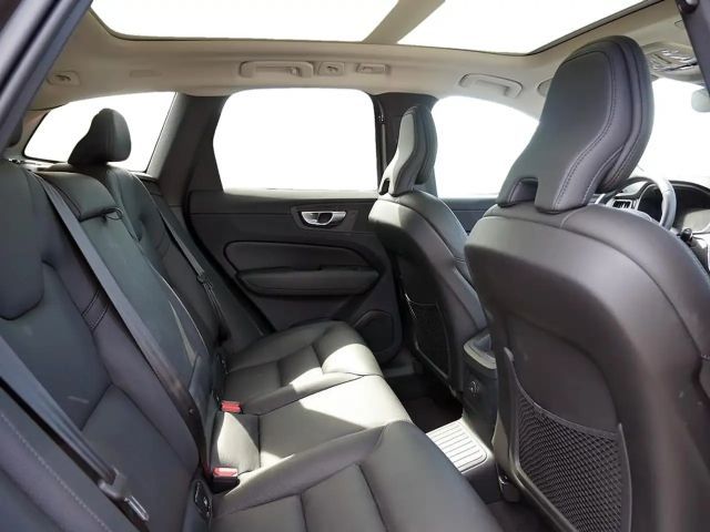 Volvo XC60 AWD Dark Plus T6