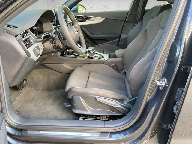 Audi A4 35 TFSI Avant S-Tronic