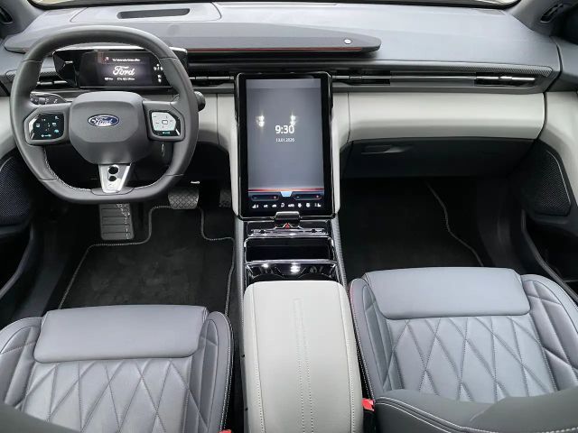 Ford Capri Premium RWD