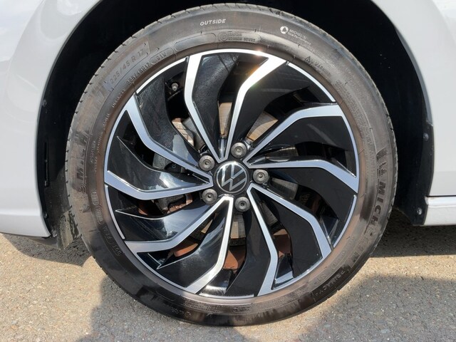 Volkswagen Golf 1.5 eTSI Golf VIII