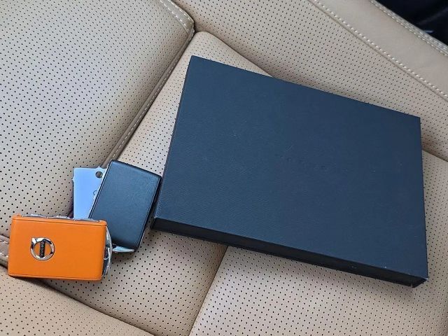 Volvo XC60 AWD Dark Plus