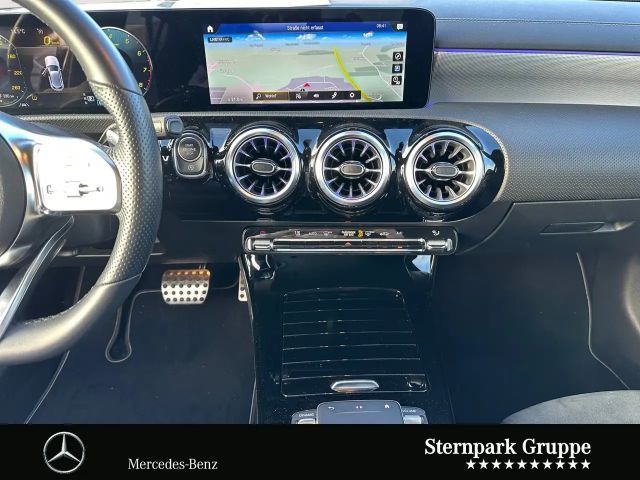 Mercedes-Benz A 200 AMG Line