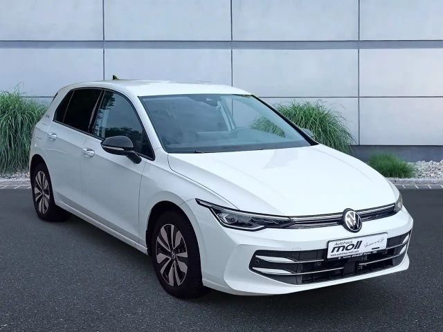 Volkswagen Golf 1.5 eTSI DSG