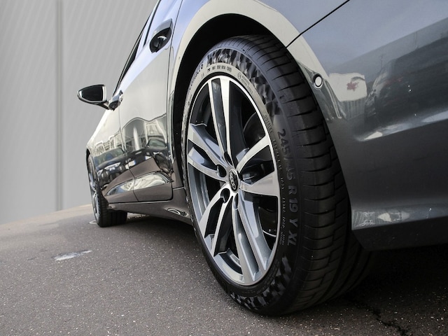 Audi A6 40 TDI Avant Quattro S-Line S-Tronic