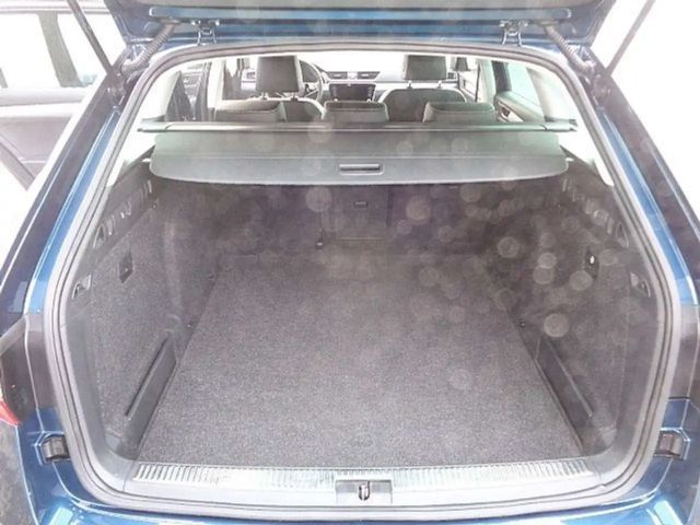 Skoda Superb Kombi 2,0 TDI DSG *LED *Navi *Leder *Top