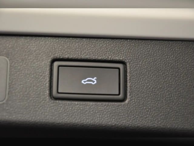 Volkswagen T-Roc 1.5 eTSI IQ.Drive R-Line