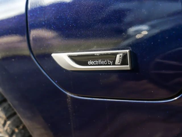 BMW 320 320e M-Sport Sedan