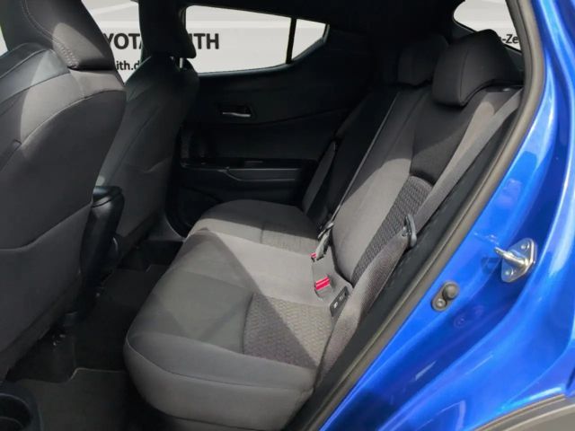 Toyota C-HR Hybride Team D