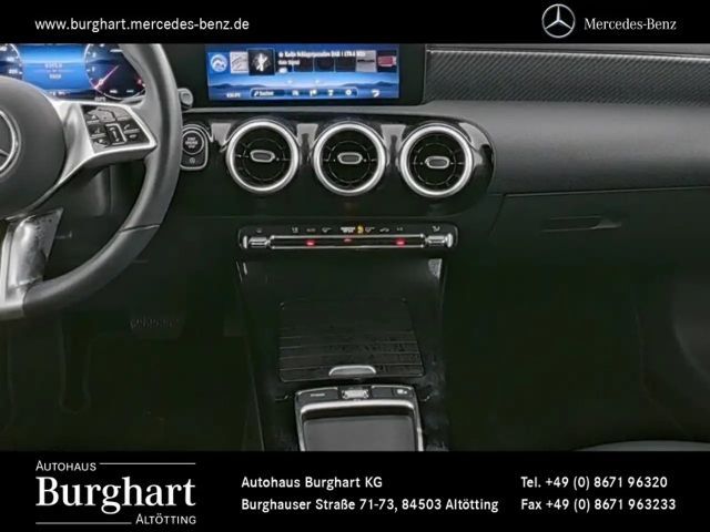 Mercedes-Benz A 180 Hatchback Progressive