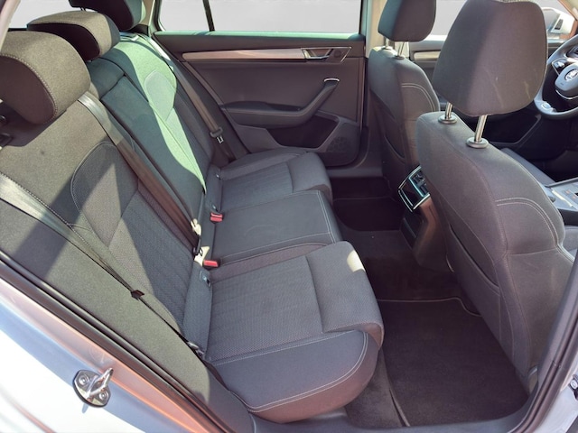 Skoda Superb 2.0 TSI Combi Style Style