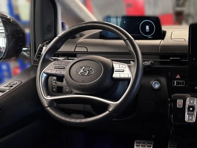 Hyundai Staria Signature Vierwielaandrijving