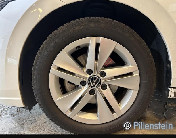 Volkswagen Golf Business DSG