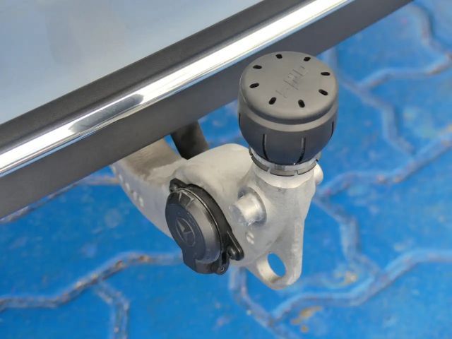 Mercedes-Benz C 200 AVANTGARDE Sedan