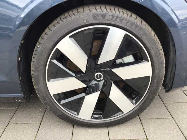 Volvo V60 AWD Dark Plus T6