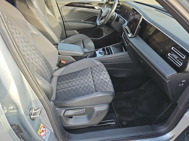 Volkswagen Tiguan R-Line eHybrid