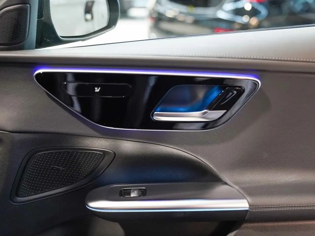 Mercedes-Benz C 300 AMG Line Sedan