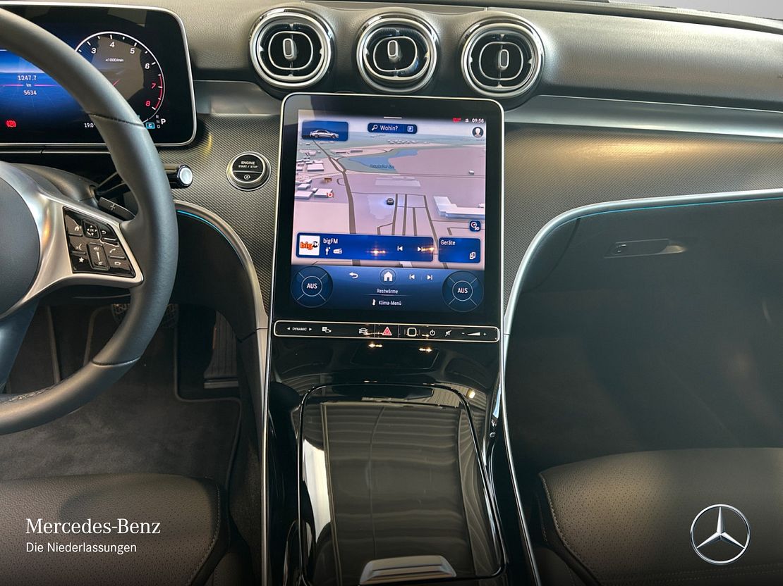 Mercedes-Benz C 200 4MATIC Sedan