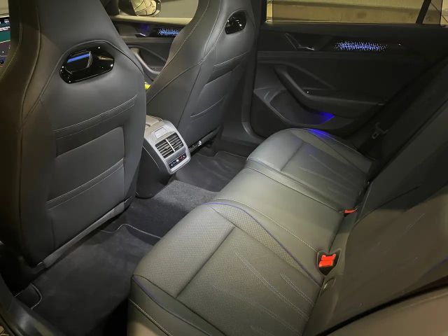 Volkswagen Passat 4Motion R-Line Variant