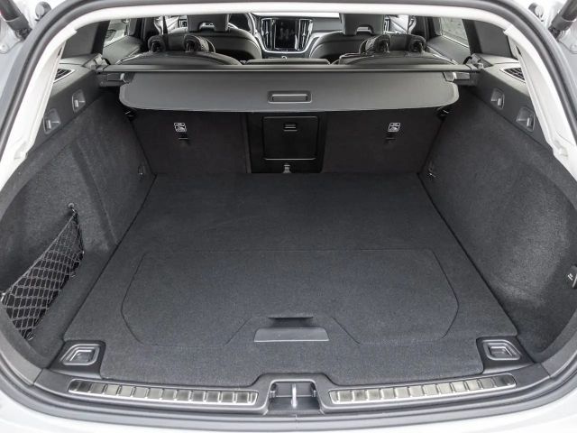 Volvo V60 Cross Country AWD Plus