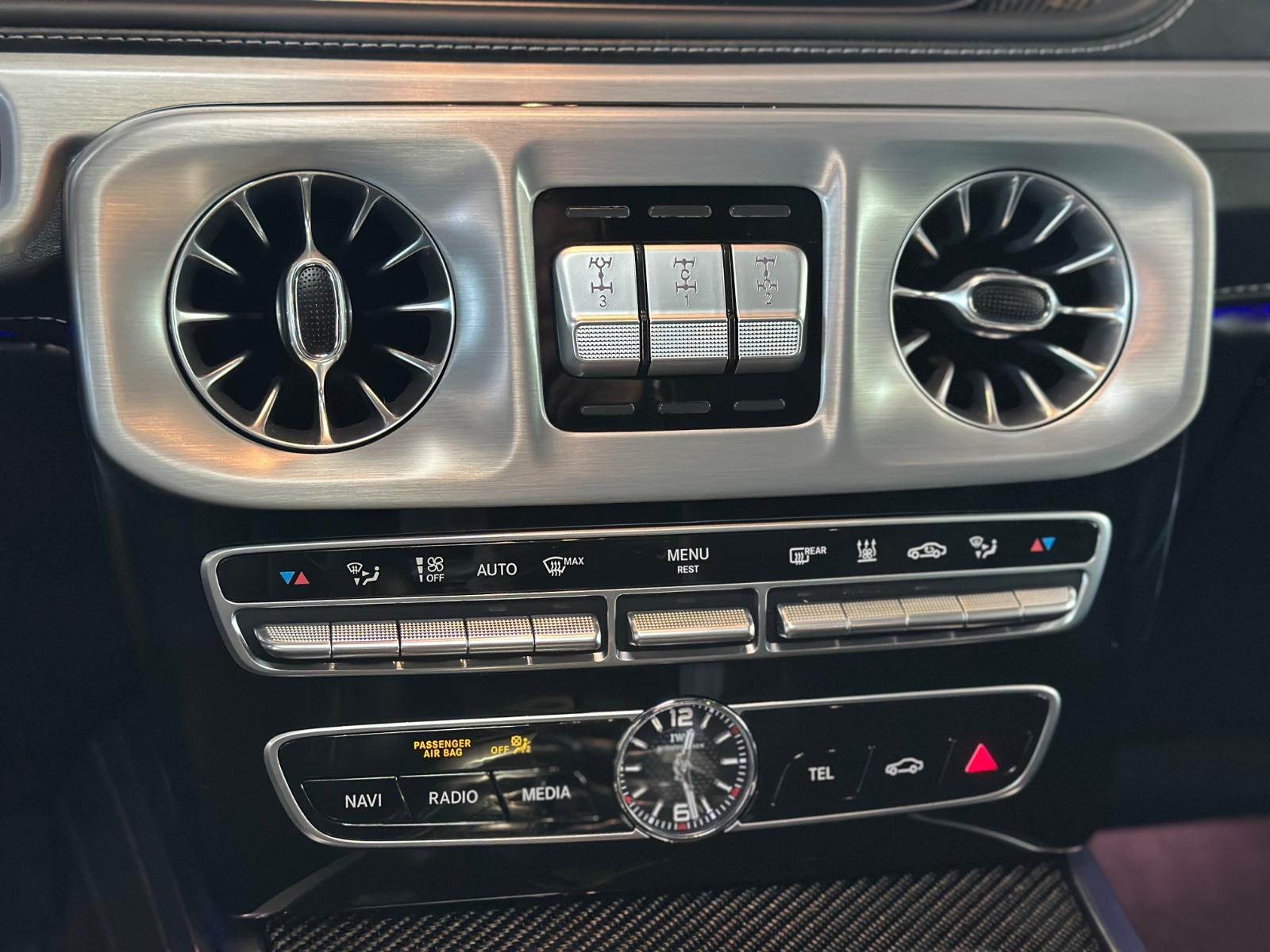 Mercedes-Benz AMG G 2.HA/BURM/NIGHT II/SUPERIOR/22LM/CARBON