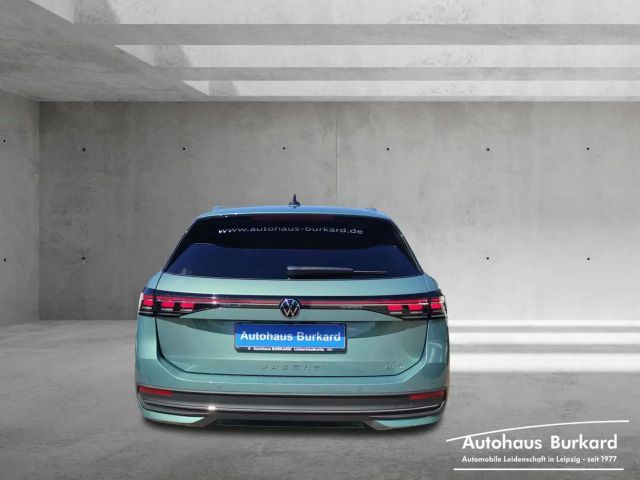 Volkswagen Passat 1.5 eTSI Business Variant