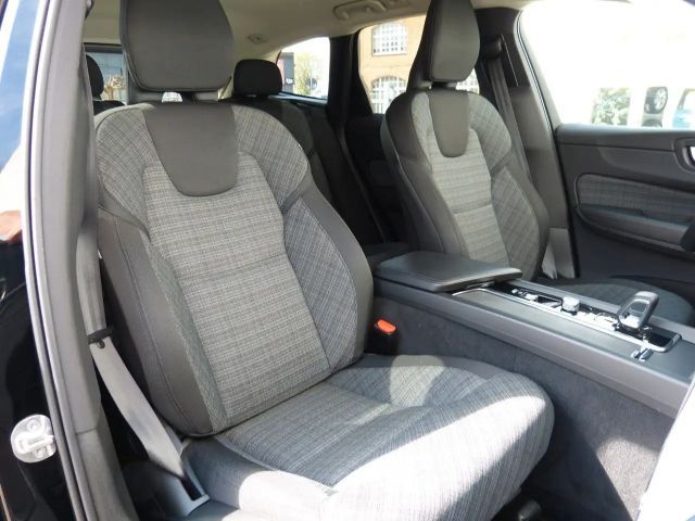Volvo XC60 Momentum