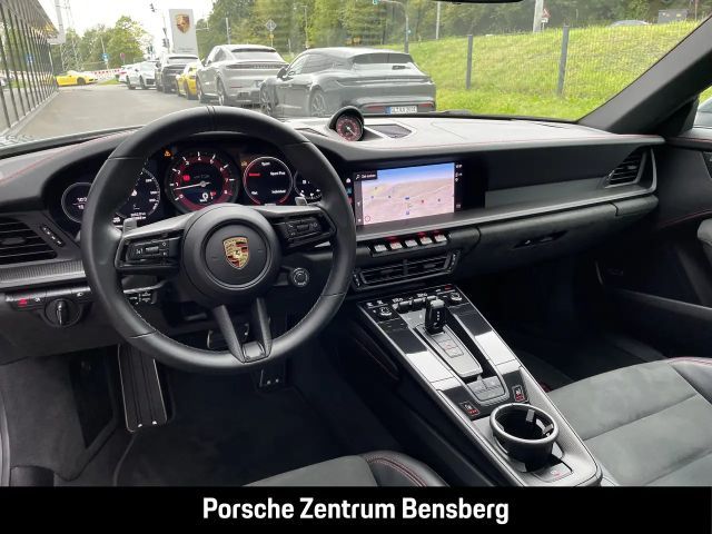 Porsche 992 Carrera Coupé GTS