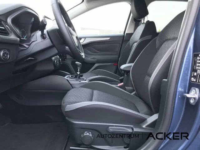 Ford Focus Cool & Connect Wagon