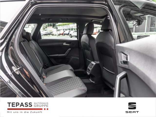 Seat Leon 1.5 eTSI FR-lijn Sportstourer