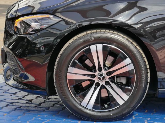 Mercedes-Benz C 180 AVANTGARDE Sedan