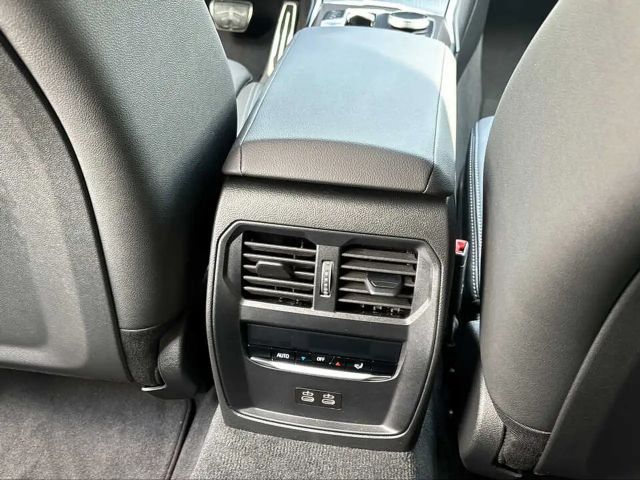 BMW 330 330e Touring xDrive