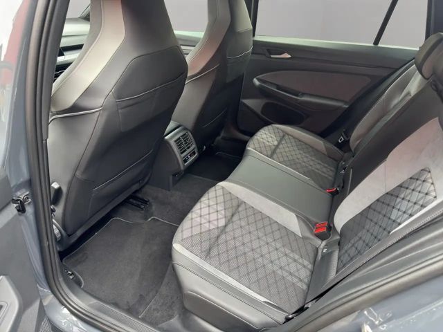 Volkswagen Golf 1.5 TSI R-Line Variant