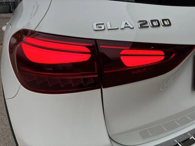 Mercedes-Benz GLA 200 Progressive