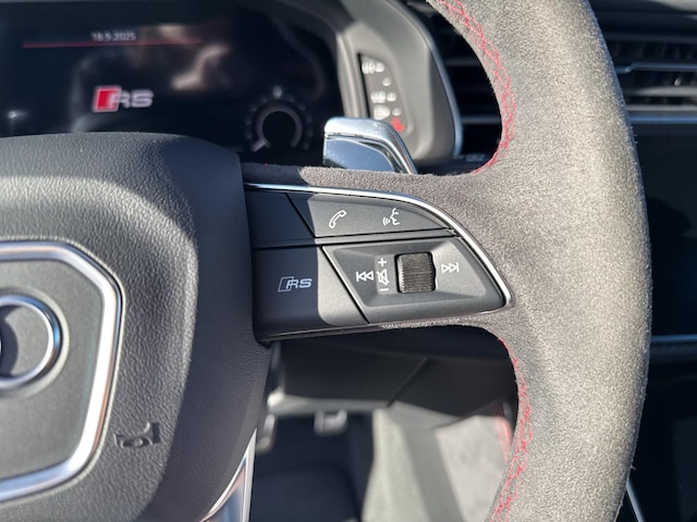 Audi RS Q8 Performance Quattro