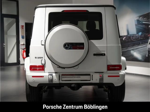 Mercedes-Benz G-Klasse -Modell Station 500 Final Edition White MULTIBEAM