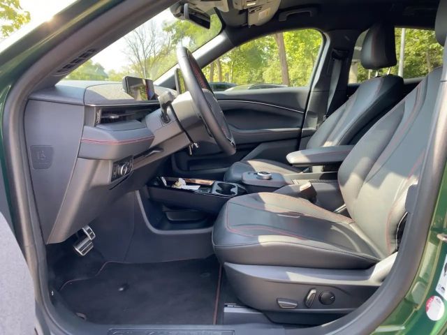 Ford Mustang Mach-E RWD