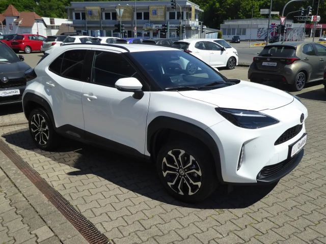 Toyota Yaris Cross Team D