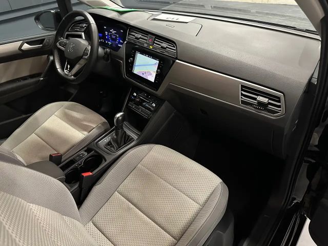 Volkswagen Touran 1.5 TSI DSG Family