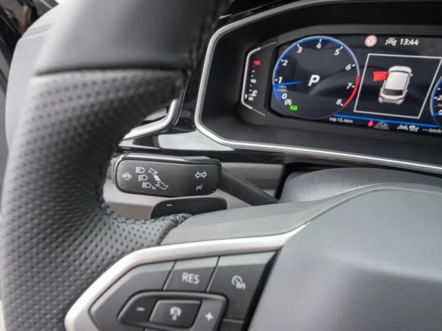 Volkswagen T-Roc 1.5 TSI DSG R-Line