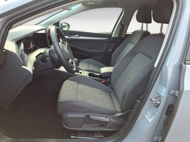 Volkswagen Golf Life Variant