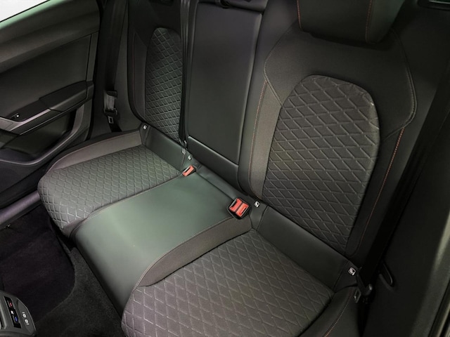 Seat Leon 1.5 eTSI FR-lijn Sportstourer