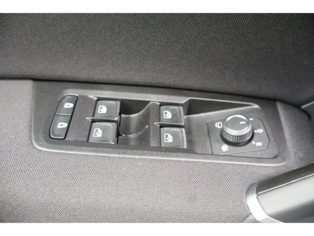 Volkswagen Touran 1.5 TSI DSG R-Line