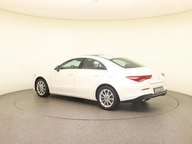 Mercedes-Benz CLA 180 Coupé Progressive