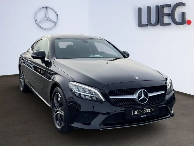 Mercedes-Benz C 200 AMG Line Coupé